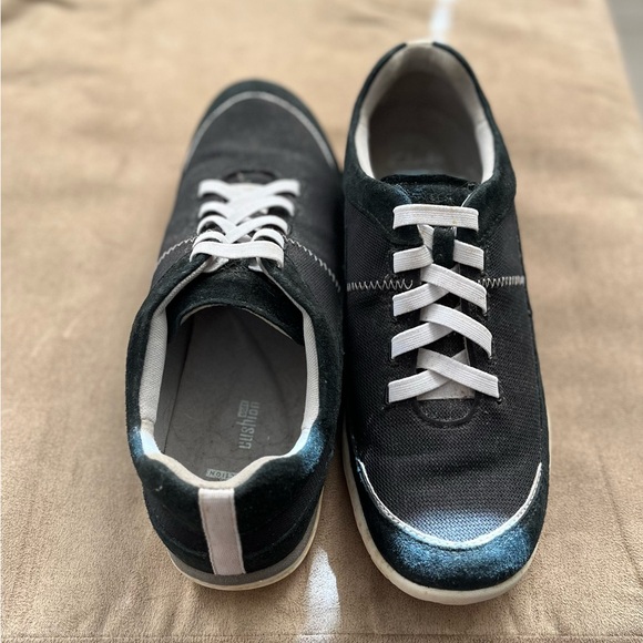 Clark Collection Soft Cushion Slip Ons - Picture 2 of 3